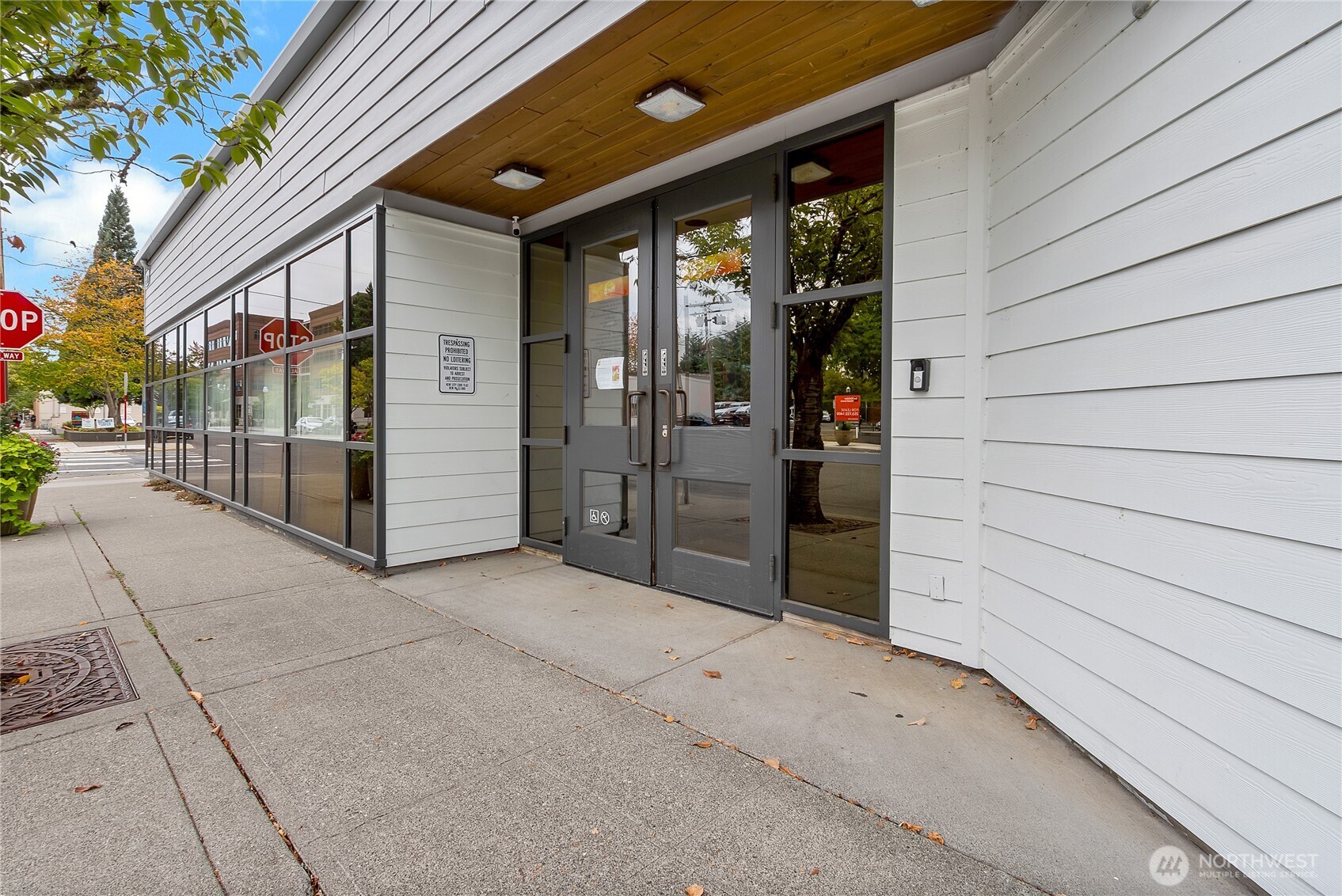 221 W Gowe Street Kent WA 98032