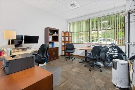 221 W Gowe Street Kent WA 98032