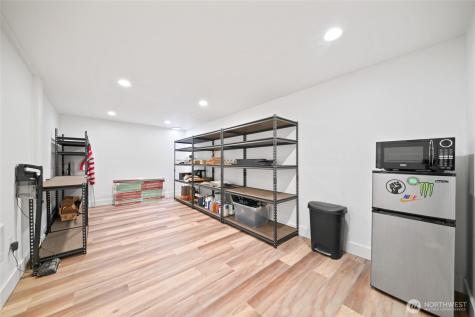 210 N 1st Street Kalama WA 98625