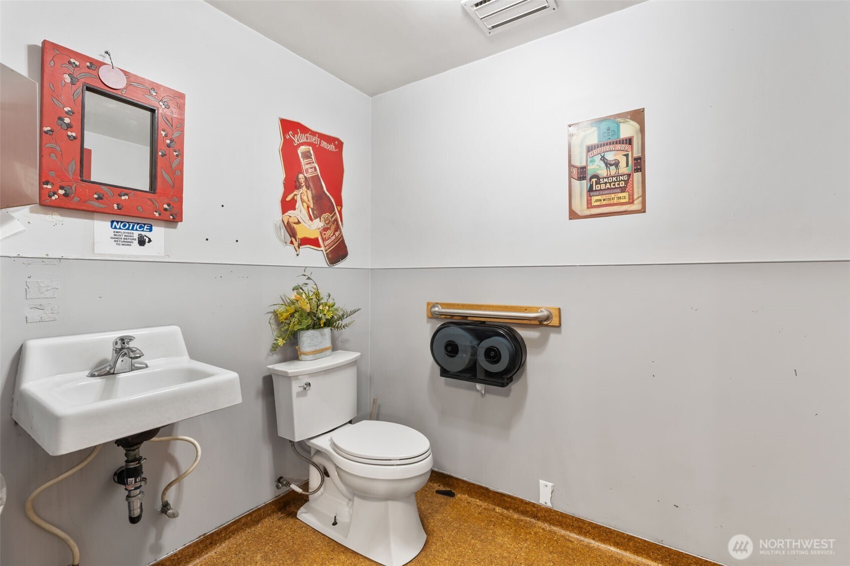 314 W Pine Street Oakville WA 98568