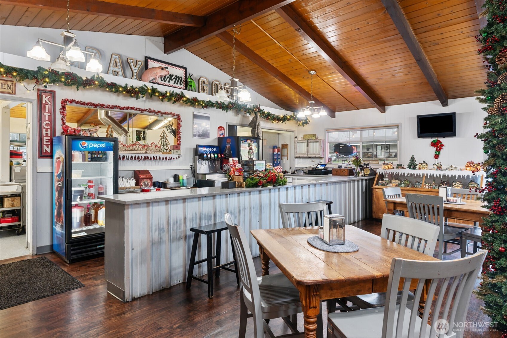 314 W Pine Street Oakville WA 98568