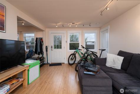 1917 Commercial Avenue Anacortes WA 98221