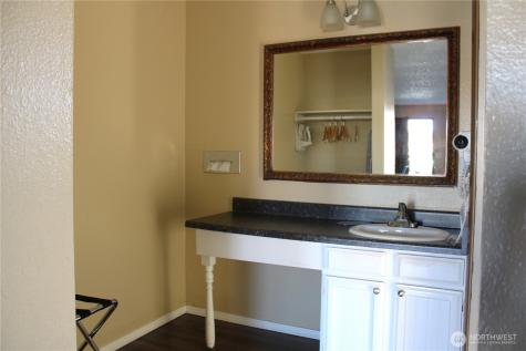 910 Simpson Avenue Hoquiam WA 98550