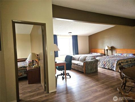 910 Simpson Avenue Hoquiam WA 98550