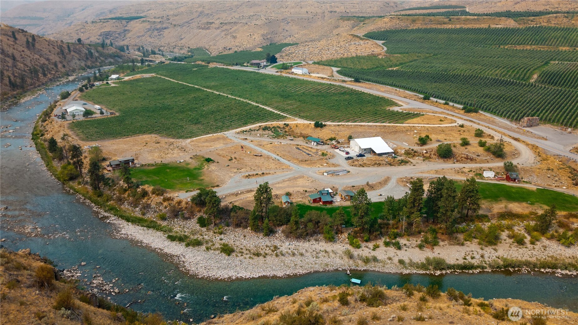 385 Highway 153 Pateros WA 98846