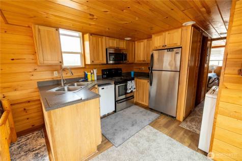 385 Highway 153 Pateros WA 98846