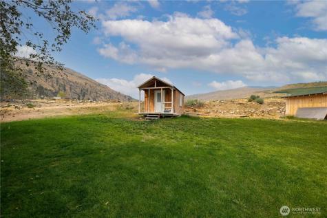 385 Highway 153 Pateros WA 98846