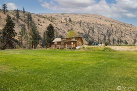 385 Highway 153 Pateros WA 98846