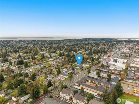 10767 16th Avenue SW Seattle WA 98146