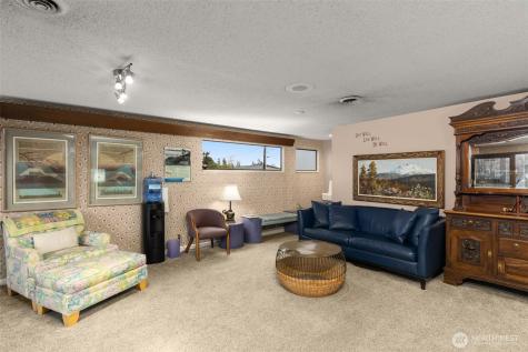 10767 16th Avenue SW Seattle WA 98146