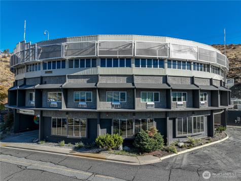 503 E Highland Avenue Chelan WA 98816