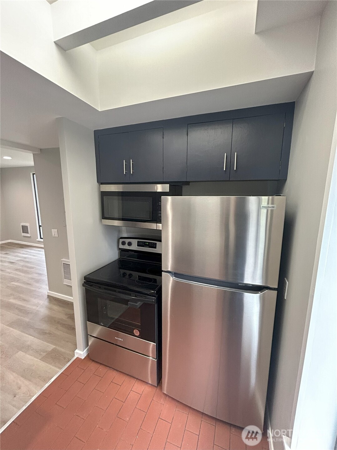417 Minor Avenue N Seattle WA 98109