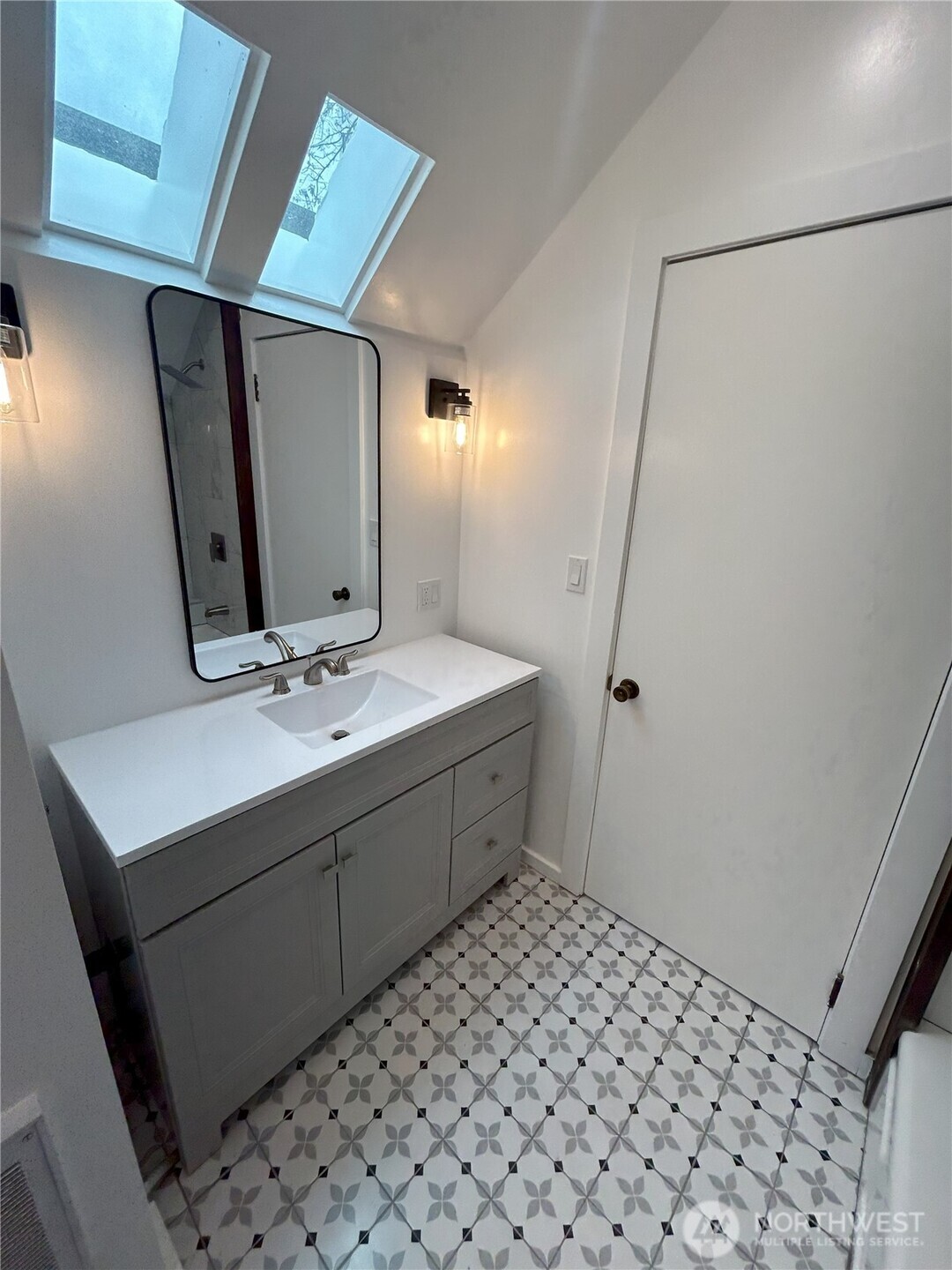 417 Minor Avenue N Seattle WA 98109