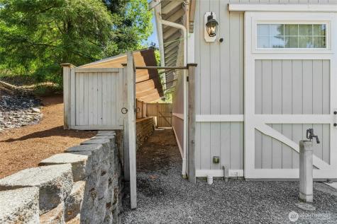 13606 Woodinville Redmond Road NE Redmond WA 98052