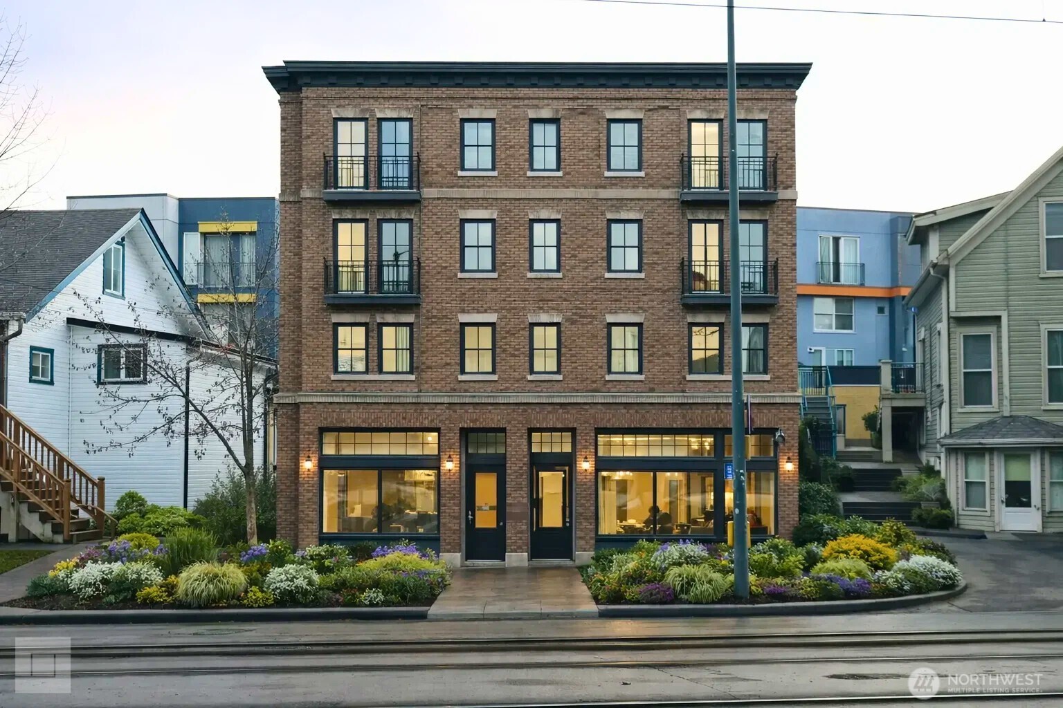 5943 Martin Luther King Jr S Seattle WA 98118