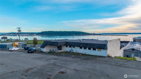 930 SE Pioneer Way Oak Harbor WA 98277