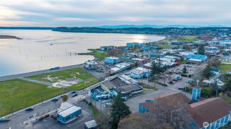 930 SE Pioneer Way Oak Harbor WA 98277