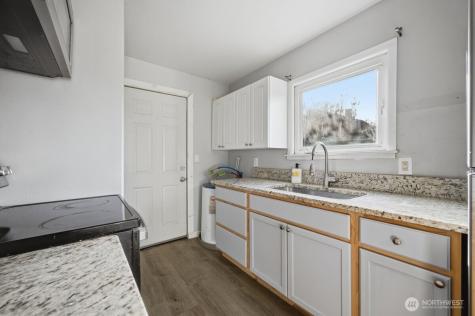 807 S Washington Street Kennewick WA 99336