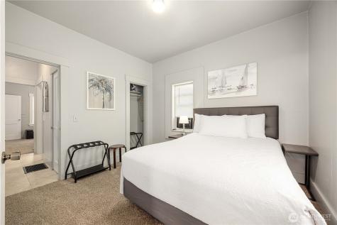 519 E Woodin Avenue Chelan WA 98816