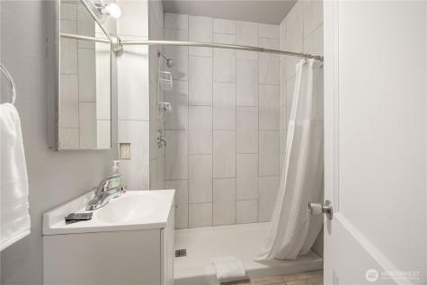 519 E Woodin Avenue Chelan WA 98816