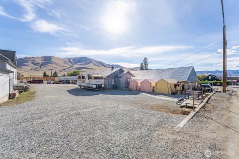 519 E Woodin Avenue Chelan WA 98816