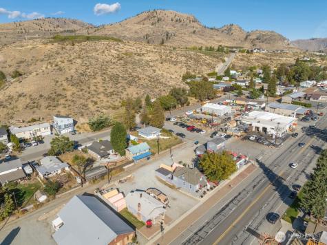519 E Woodin Avenue Chelan WA 98816