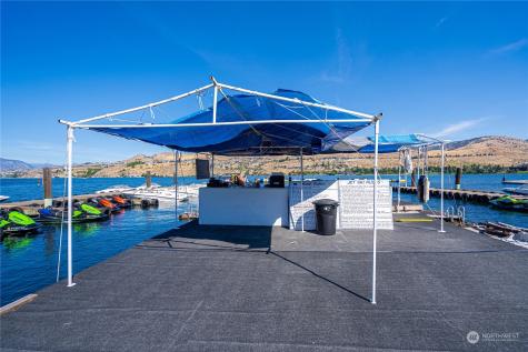 1210 W Woodin Avenue Chelan WA 98816