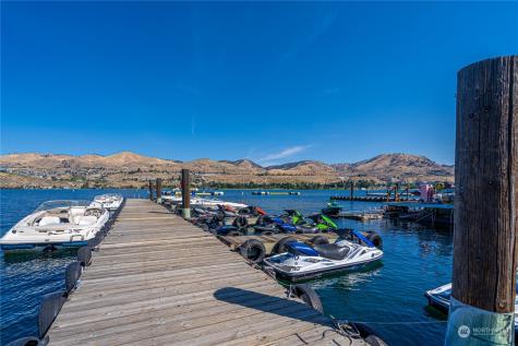 1210 W Woodin Avenue Chelan WA 98816