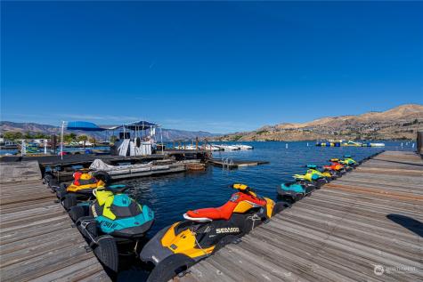 1210 W Woodin Avenue Chelan WA 98816