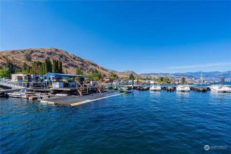 1210 W Woodin Avenue Chelan WA 98816