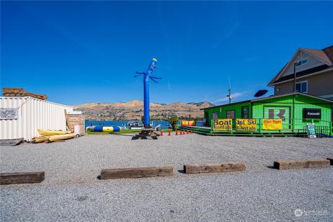 1210 W Woodin Avenue Chelan WA 98816