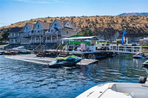 1210 W Woodin Avenue Chelan WA 98816