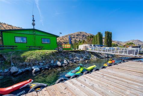 1210 W Woodin Avenue Chelan WA 98816