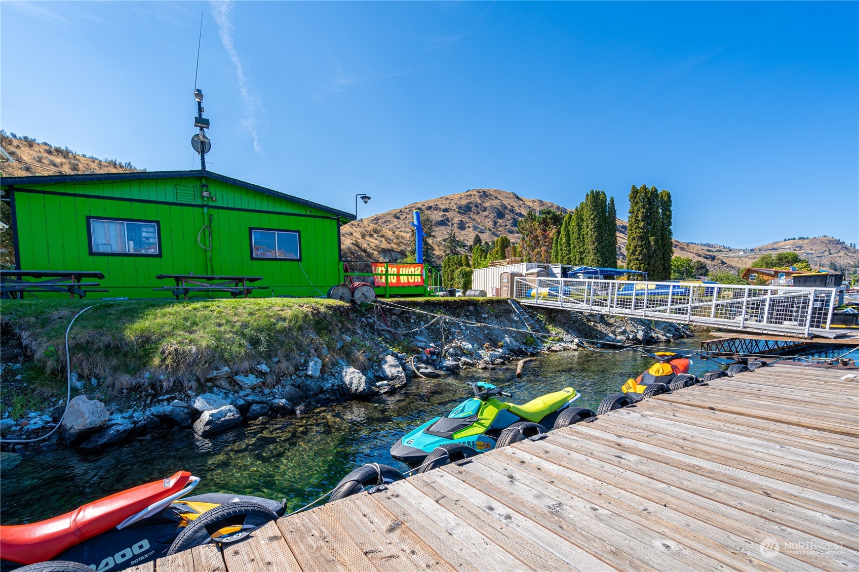 1210 W Woodin Avenue Chelan WA 98816