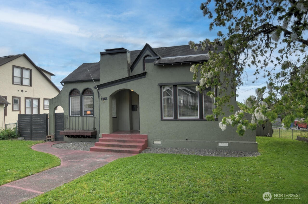 1059 S Market Boulevard Chehalis WA 98532
