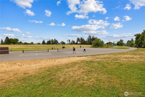 8521 Roosevelt Way NE Seattle WA 98115