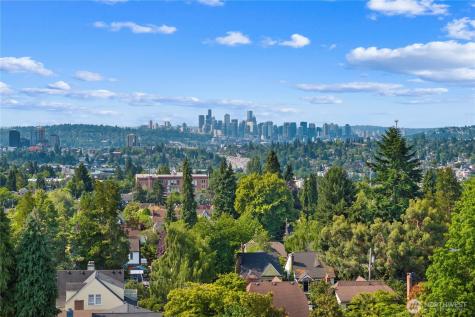 8521 Roosevelt Way NE Seattle WA 98115