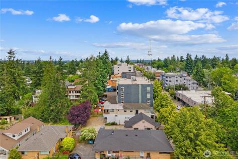 8521 Roosevelt Way NE Seattle WA 98115