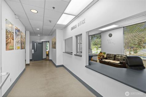 33901 9th Avenue S Federal Way WA 98003