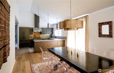 5932 California Avenue SW Seattle WA 98136