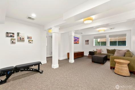 5932 California Avenue SW Seattle WA 98136