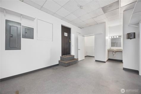 213 E Woodin Avenue Chelan WA 98816