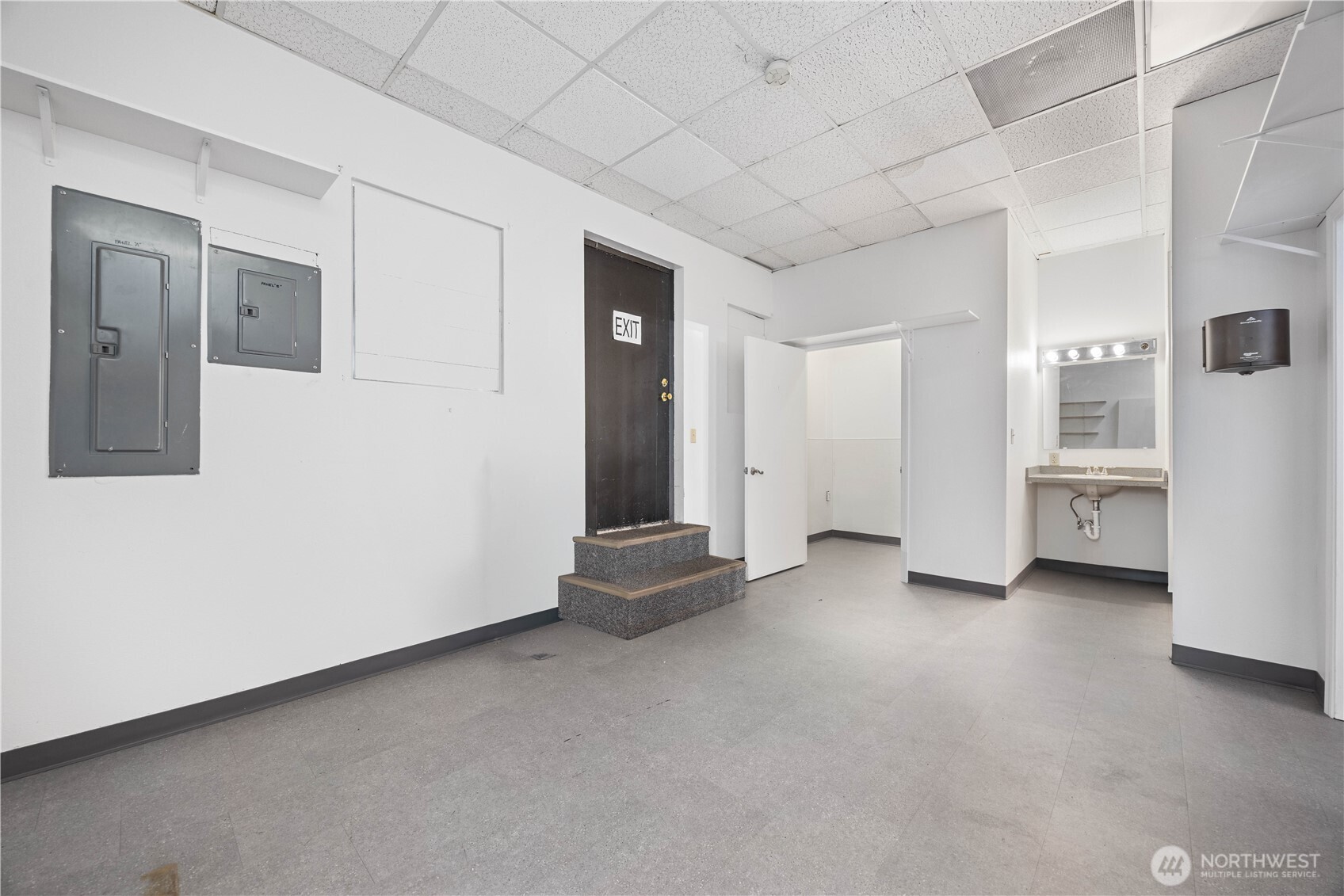213 E Woodin Avenue Chelan WA 98816
