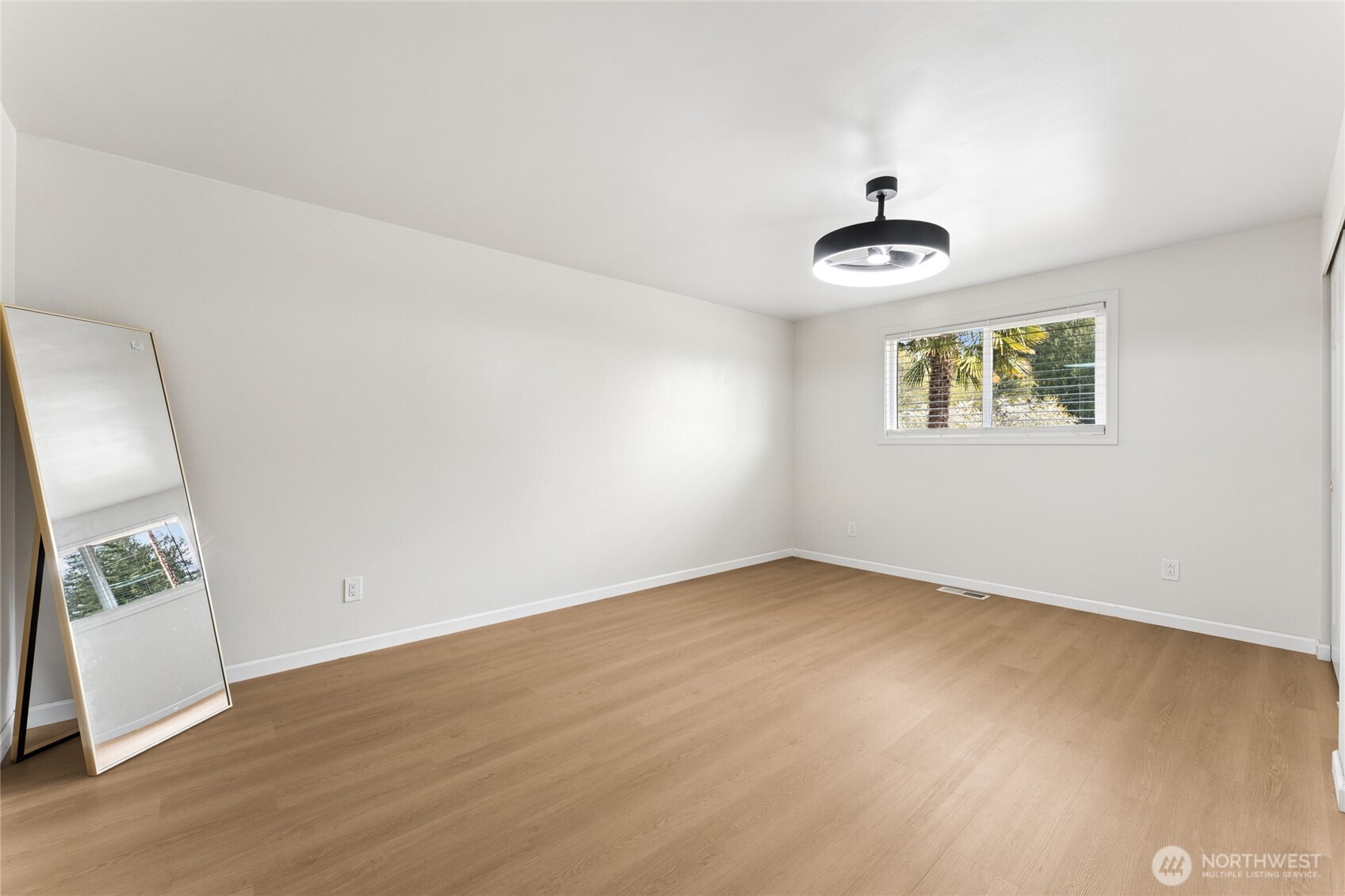 15422 Canyon Road E Puyallup WA 98375