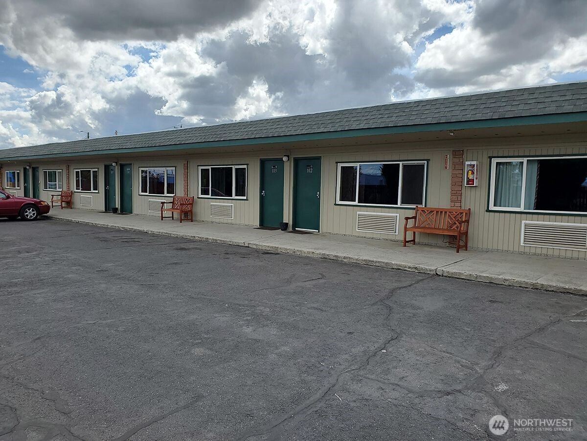 12525 W Sunset Highway Airway Heights WA 99001