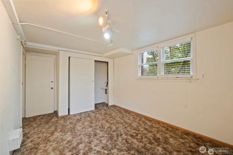 9716 Greenwood Avenue N Seattle WA 98103