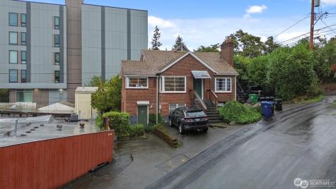 9716 Greenwood Avenue N Seattle WA 98103