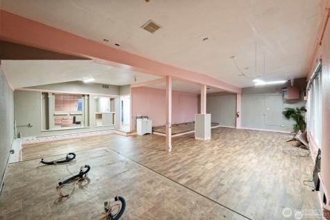 9716 Greenwood Avenue N Seattle WA 98103