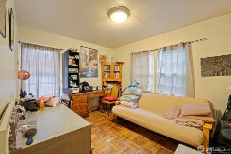 9716 Greenwood Avenue N Seattle WA 98103