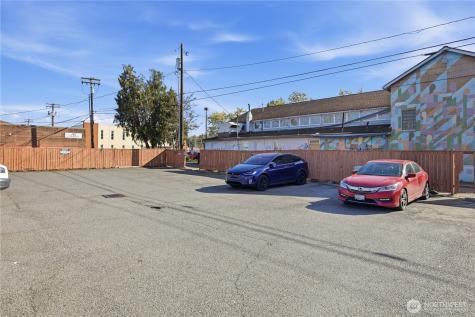 106 Central Avenue N Kent WA 98032